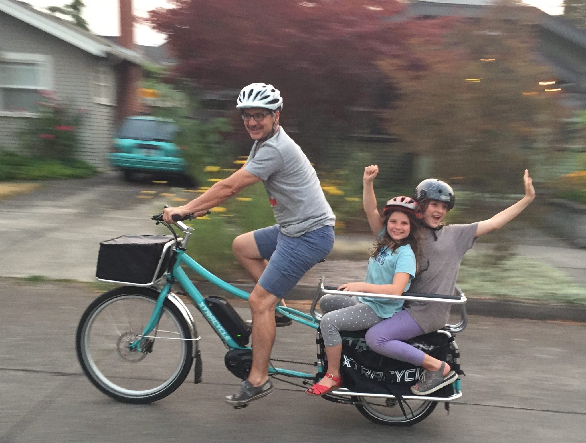 pedal assist cargo bike